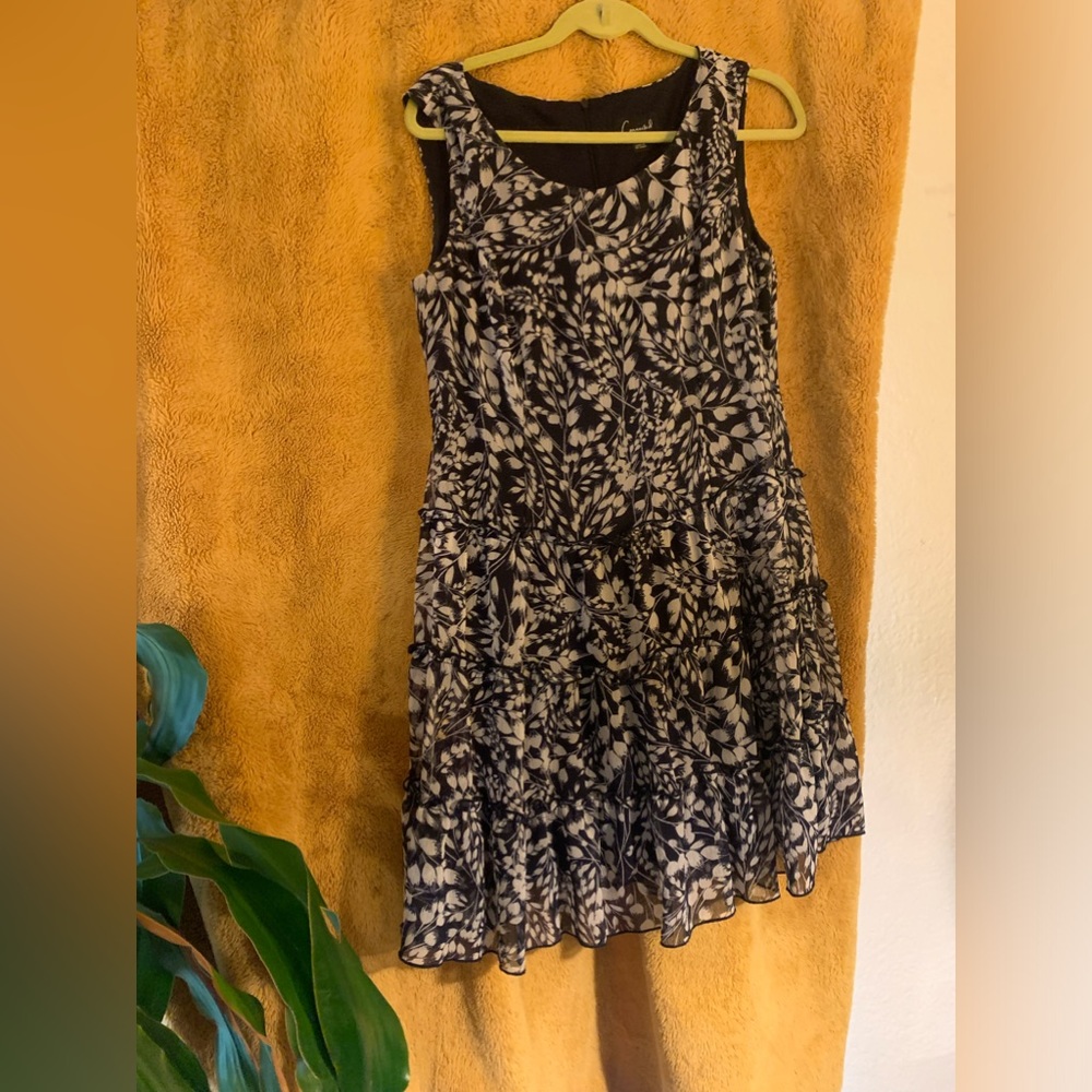 NAVY blue and white sleeveless dress by “connected apparel “. Size 10p
